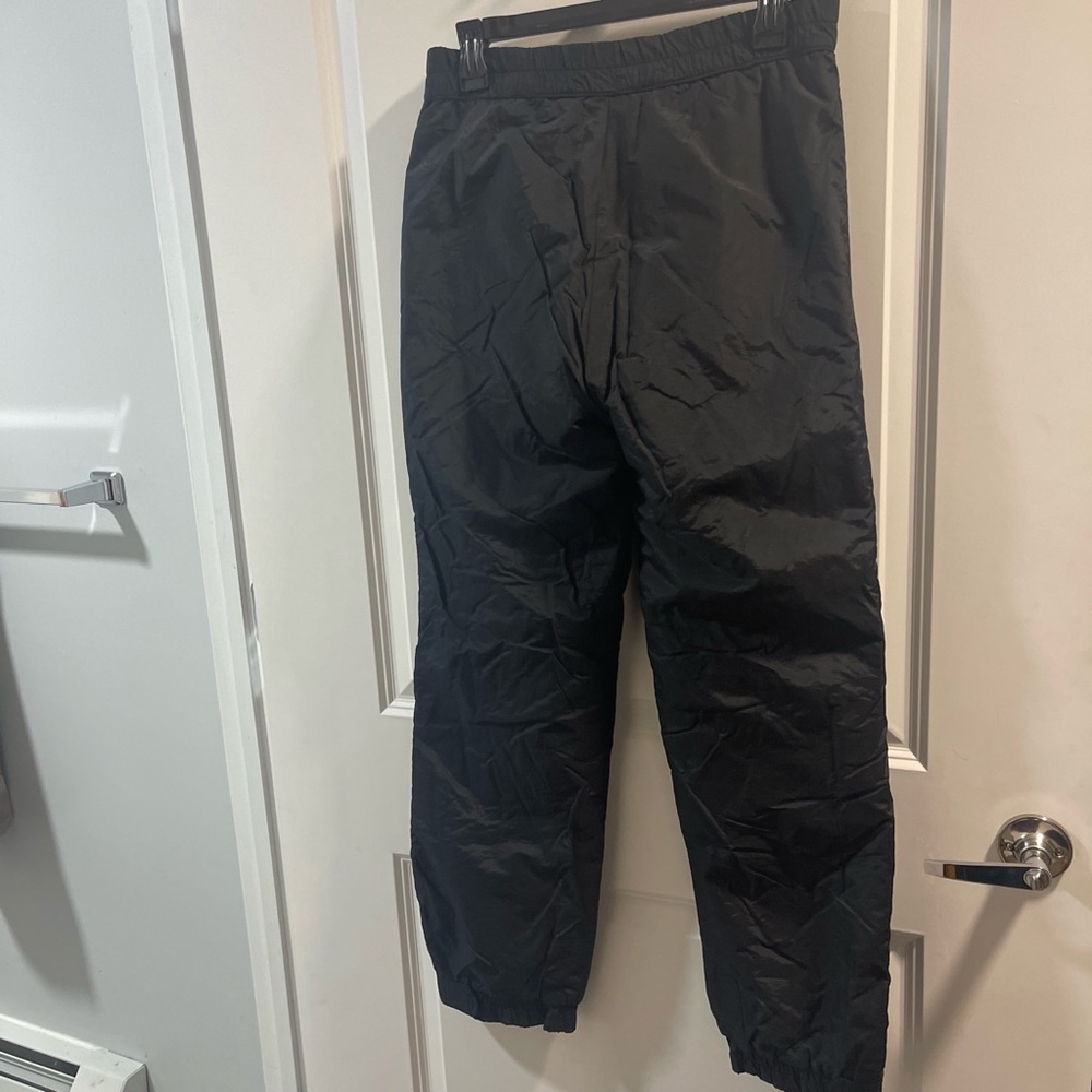 Obermeyer Women’s Black Joggers Snow ❄️ Pants Have Small Damage To The Button - Picture 2 of 7